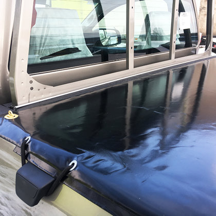 FORD - PRIEKŠĒJĀ DAĻA NOSTIRPRINĀTA AR ALUMĪNIJA PROFILU