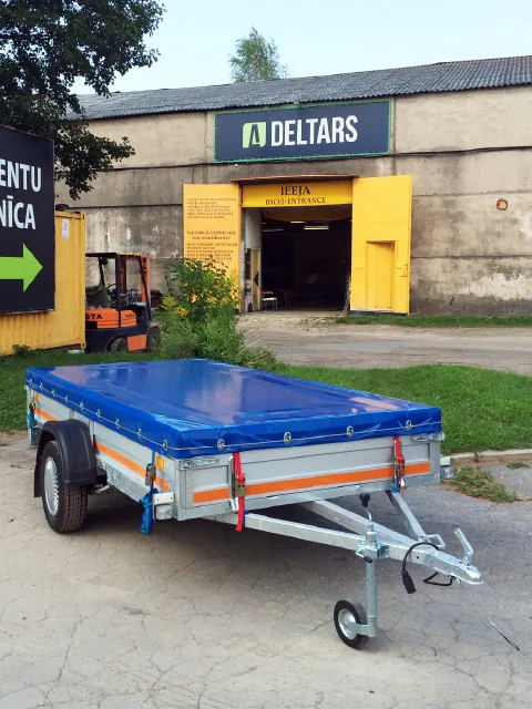TENTS AR GREDZENIEM UN MUITAS LENTI